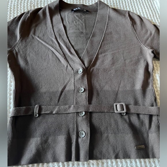 Brown Betty Barclay button top *Size* 6 - Picture 3 of 5